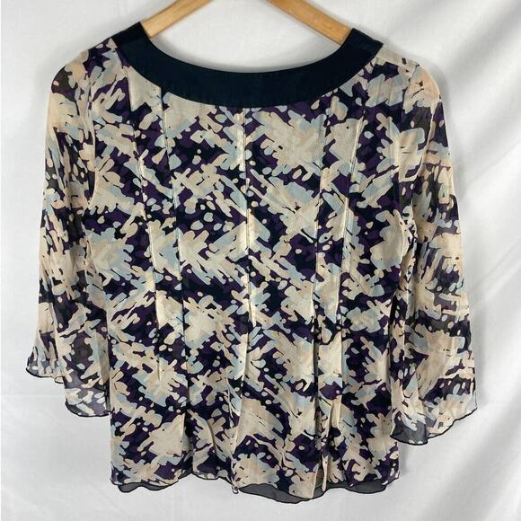 Nine West Silk Patterned Flow top Size 4P - Picture 6 of 6